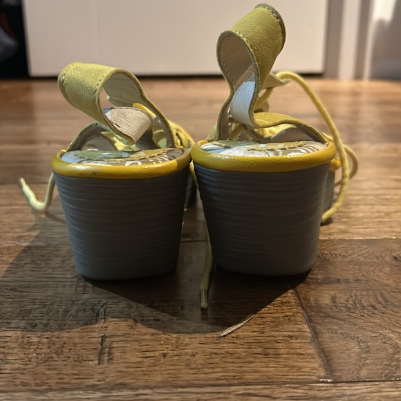 Fly London size 7 sandals. Worn a few times. - Picture 4 of 7